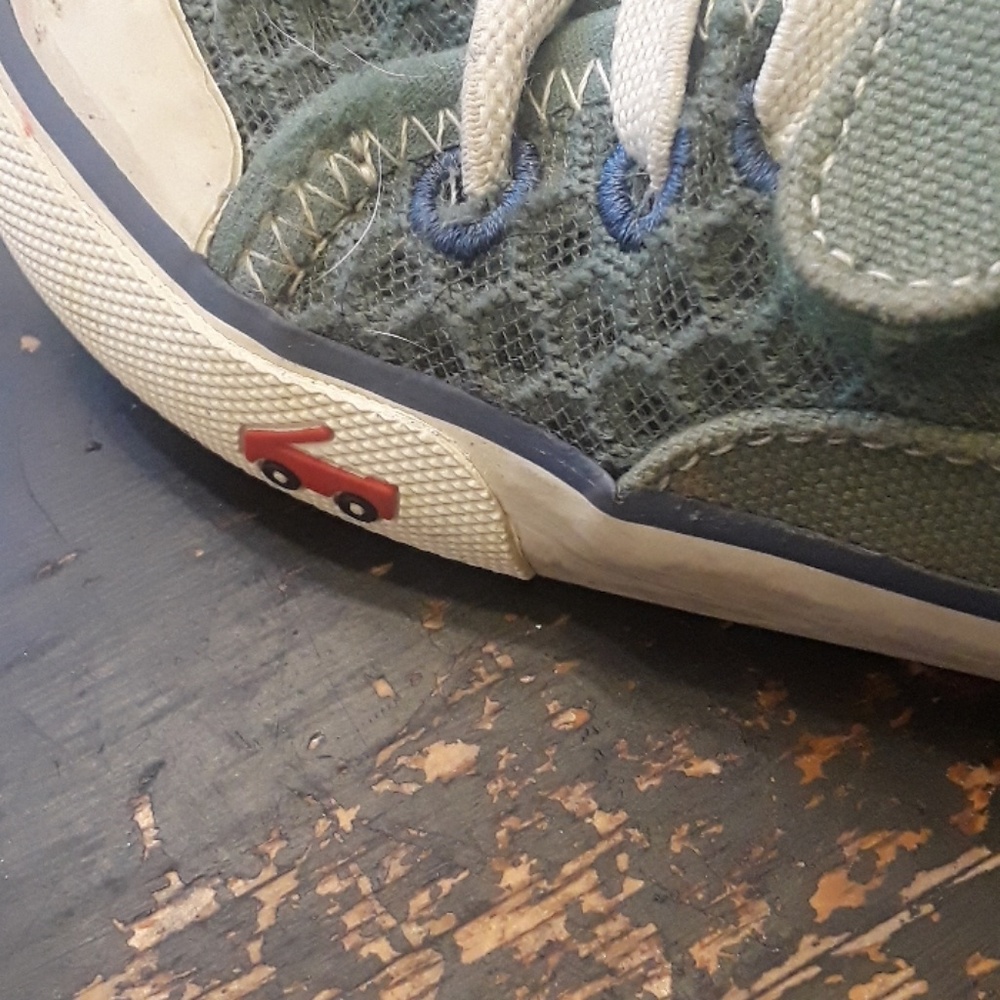 See kai run sneakers